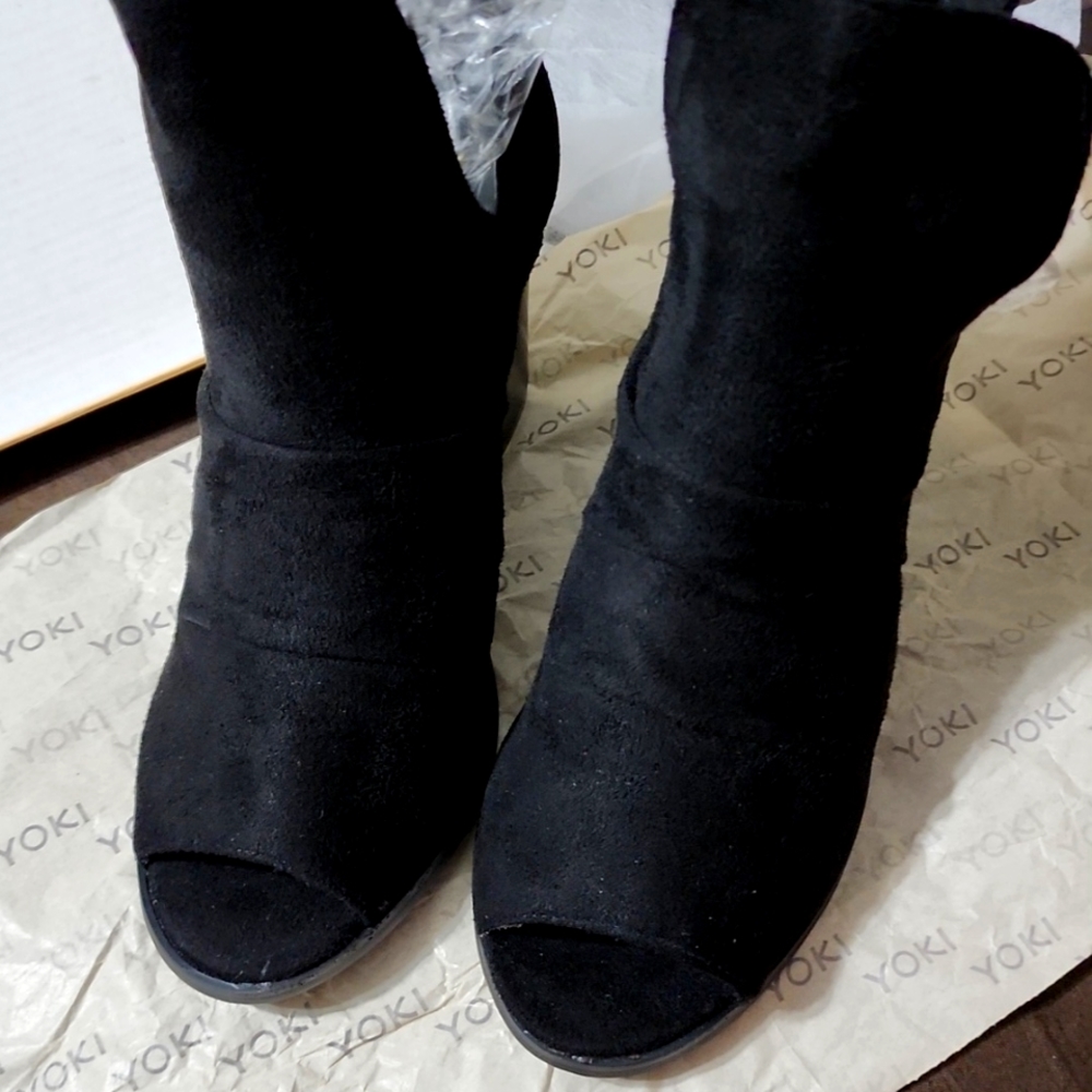 Yoki booties